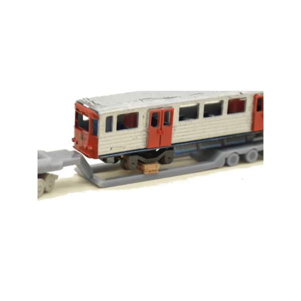 Ubahn DT3 Modell lackiert auf Tieflader