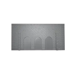 Backsteinmauer mit Galerie Spur H0